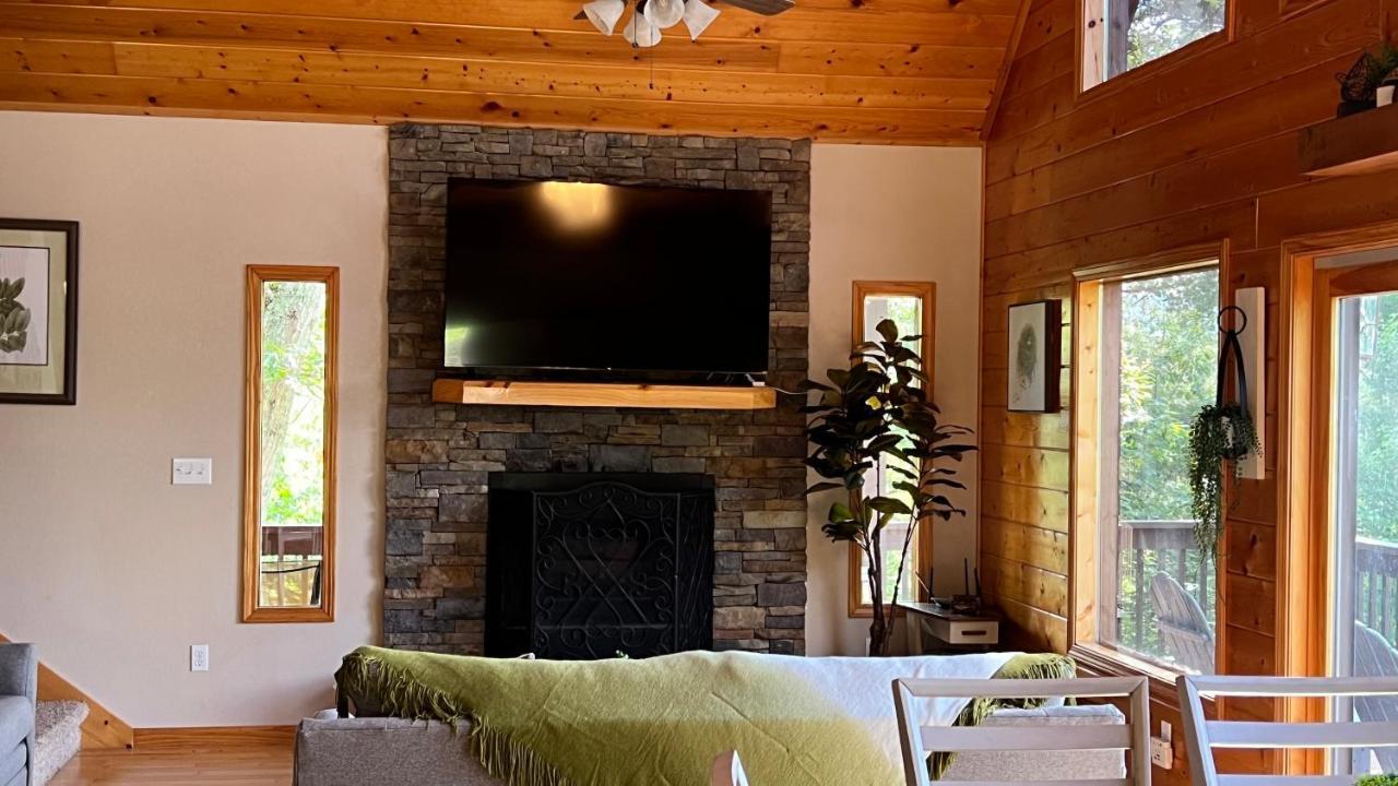 Mistletoe Cabin- Private Cabin W Views, Hottub, Pet Friendly Murphy Eksteriør billede