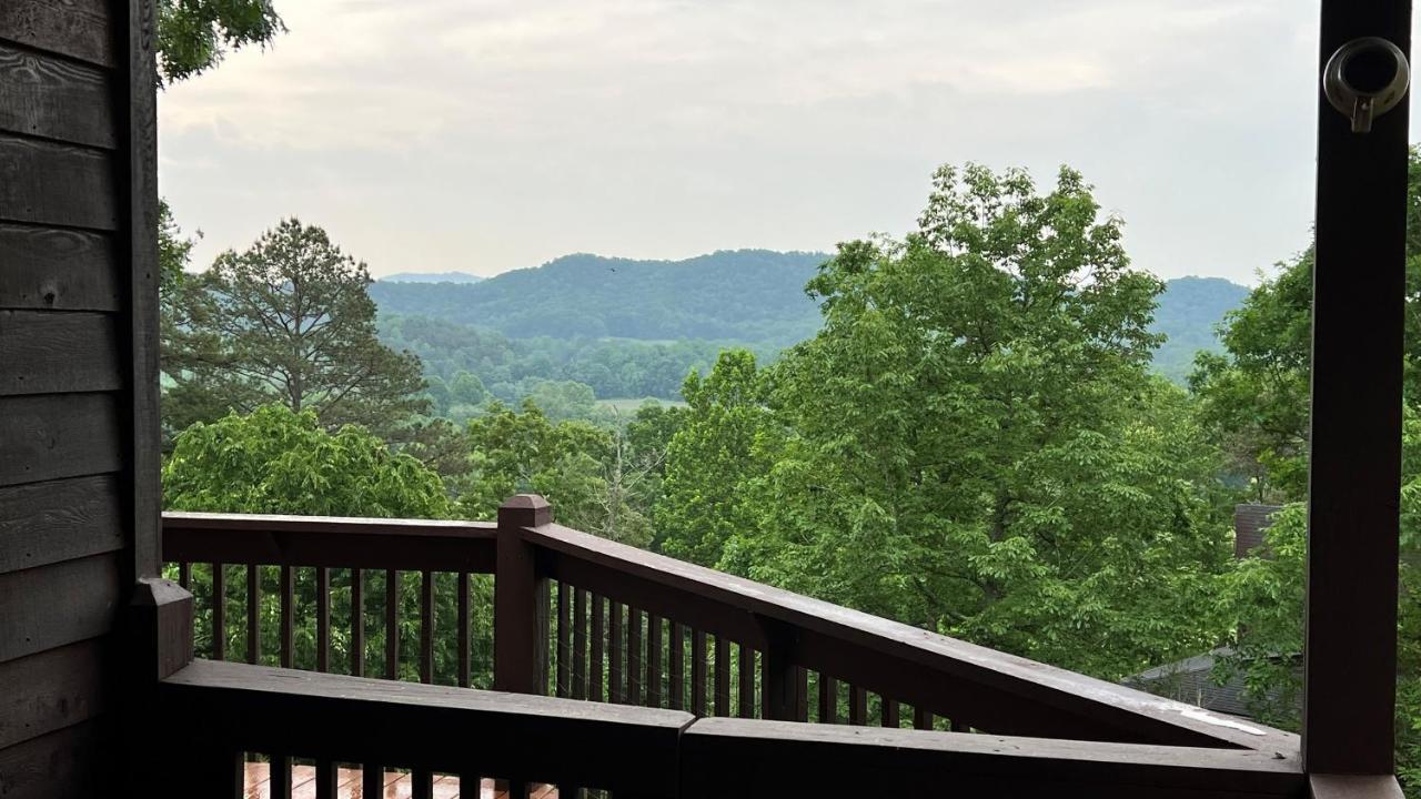 Mistletoe Cabin- Private Cabin W Views, Hottub, Pet Friendly Murphy Eksteriør billede